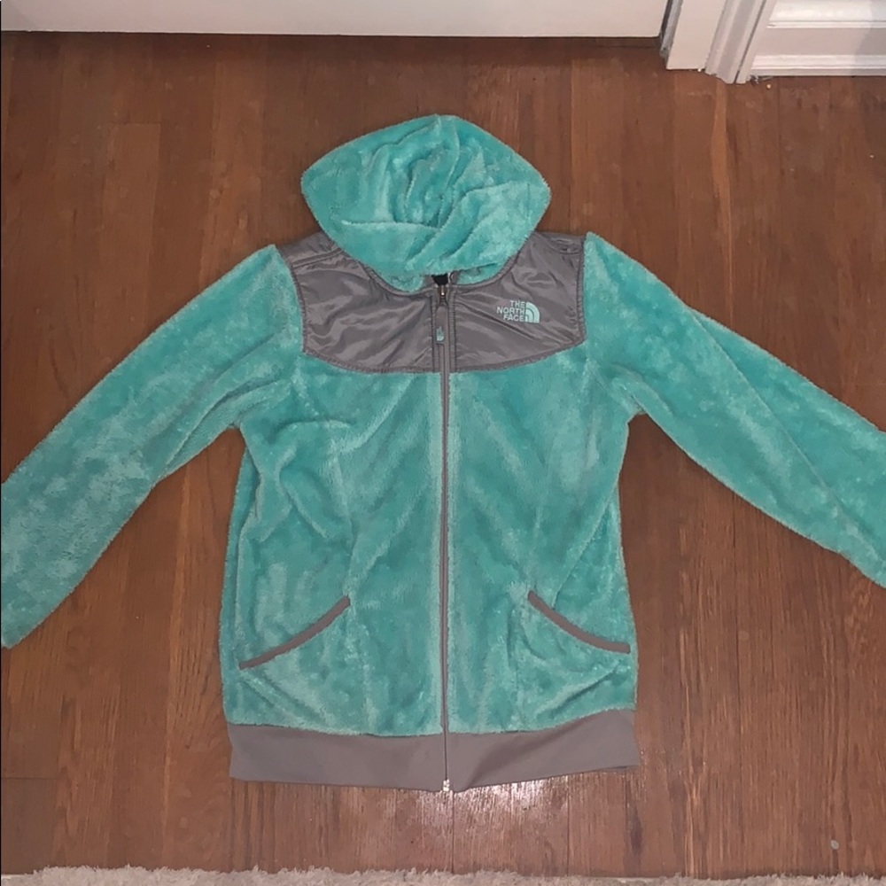 girls north face zip up!